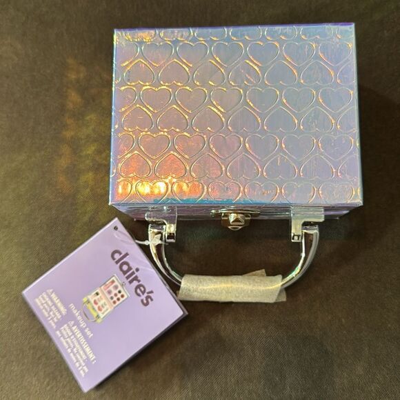 Girl’s Claire's Club Holographic Kids Travel Makeup Set - Picture 2 of 11